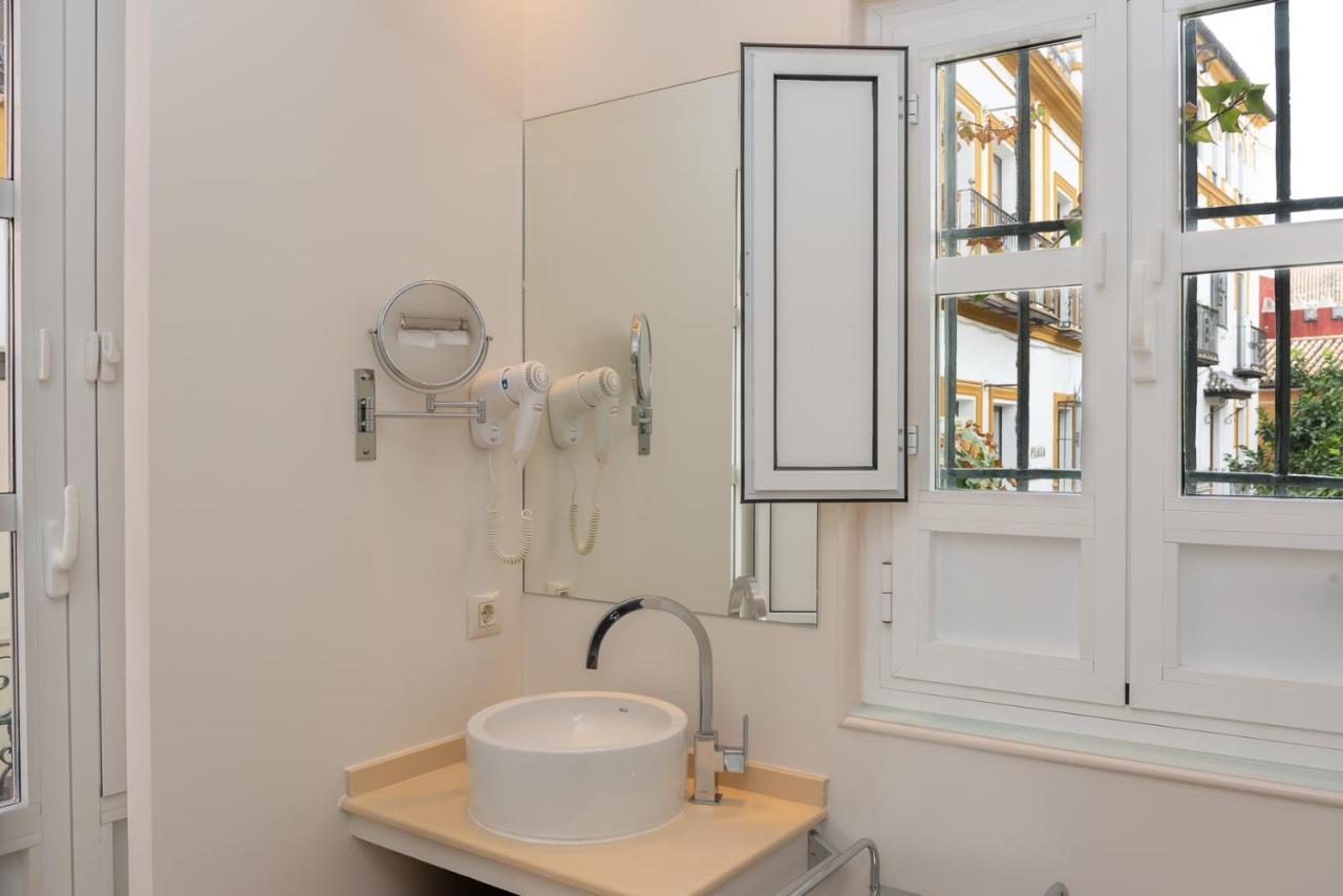 Hotel Boutique Elvira Plaza Севиля Екстериор снимка