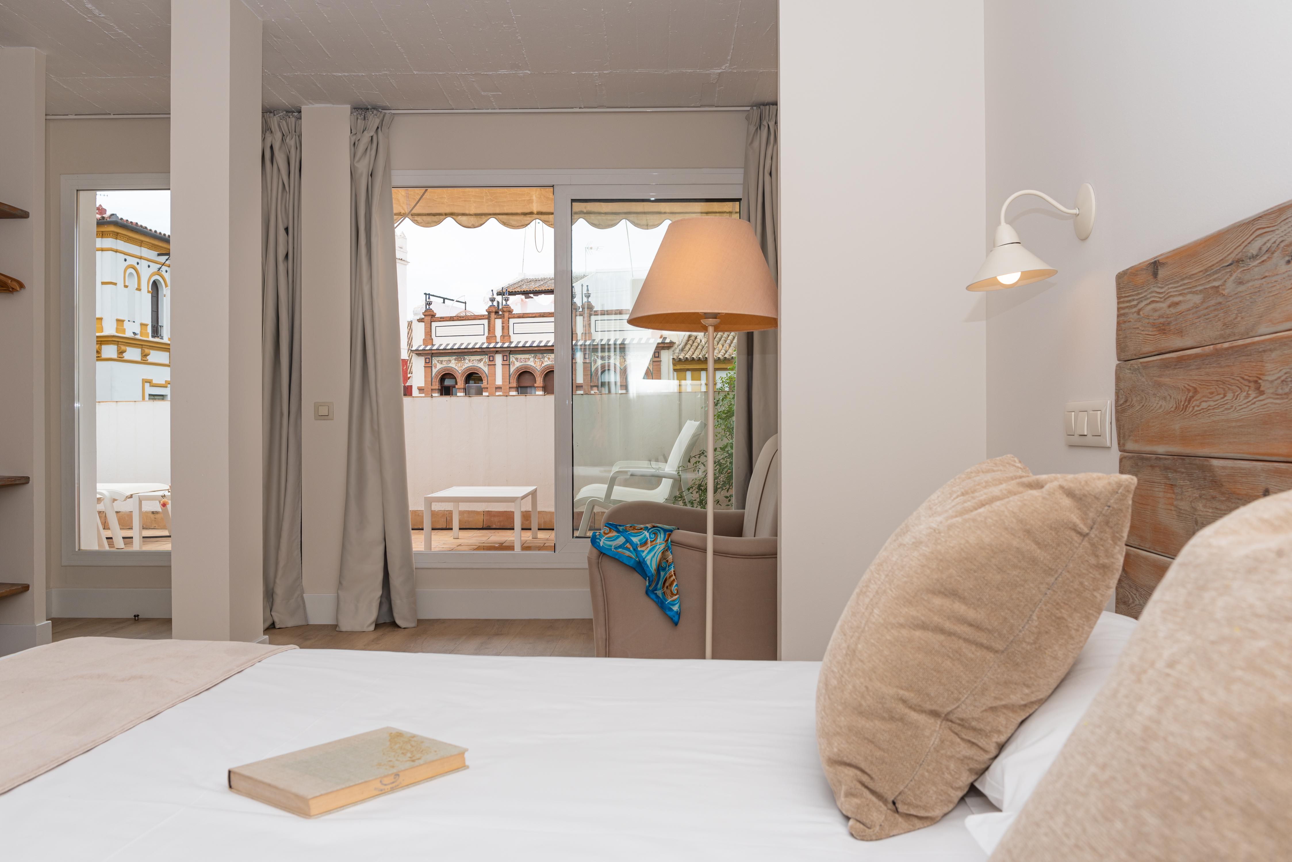 Hotel Boutique Elvira Plaza Севиля Екстериор снимка